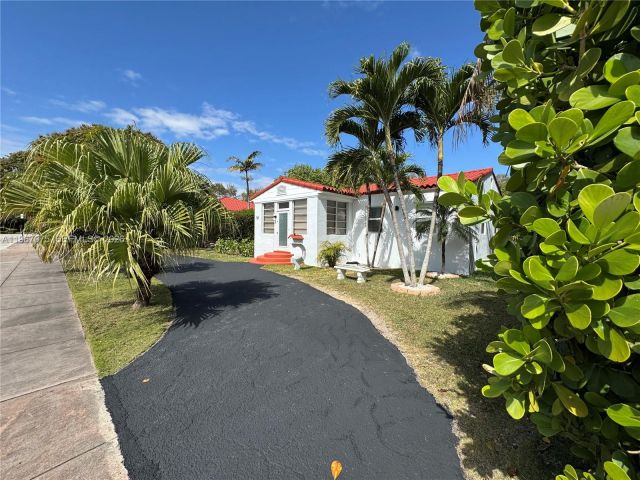 Home for rent at 51 Montilla Ave - photo 7525485