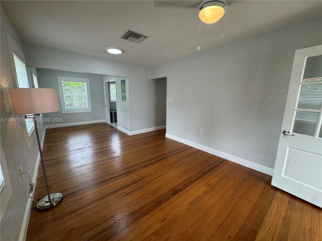 Home for rent at 51 Montilla Ave - photo 7525490