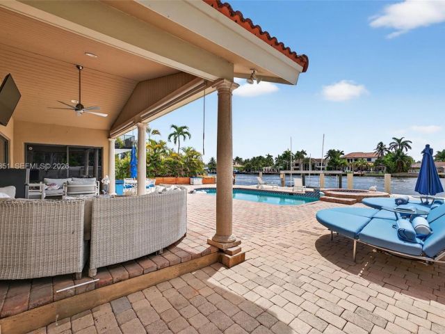 Home for sale at 317 S Riverside Dr - photo 7478722