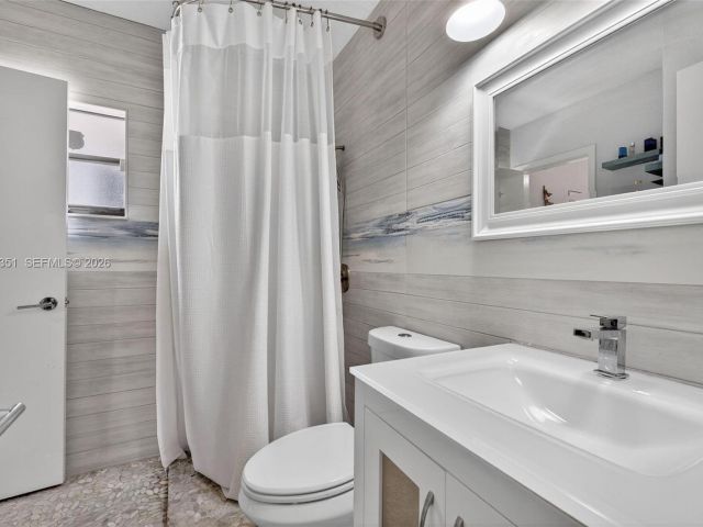 Home for sale at 317 S Riverside Dr - photo 7478737