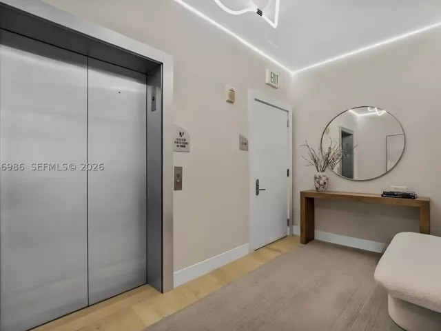 6-bedroom condo for sale in Sunny Isles Beach - 17121 Collins Ave 4803 - MondialRealty