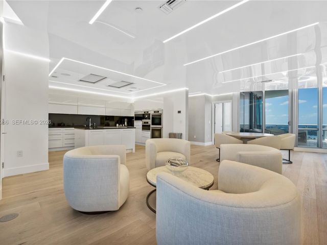 Apartment for sale  Unit #4803 - photo 7498579