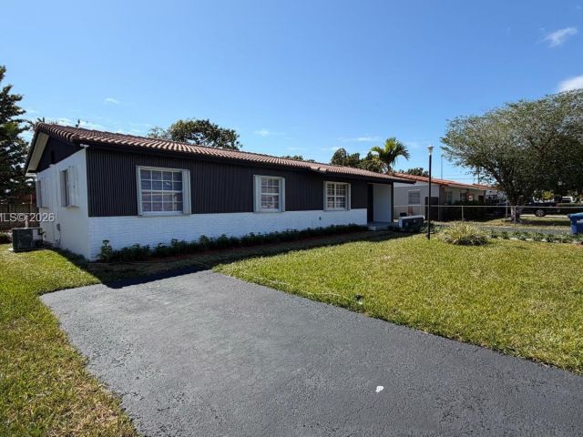 Home for sale at 9620 SW 9th Ter - photo 7441476