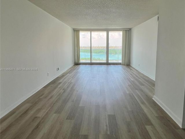 Apartment for rent  Unit #1418 - photo 7483891