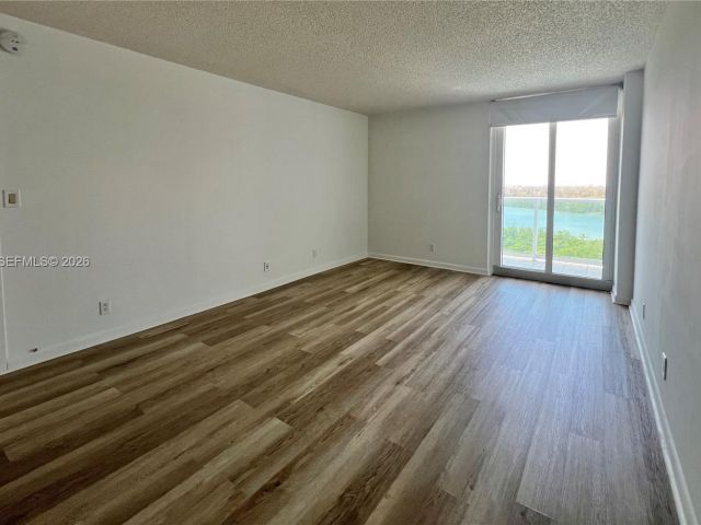 Apartment for rent  Unit #1418 - photo 7483897