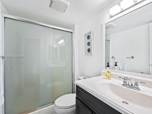 Apartment for rent  Unit #1418 - photo 7483903