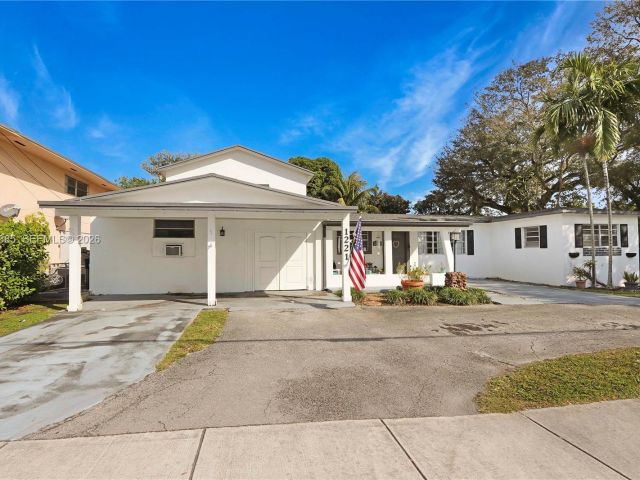 Home for sale at 1221 SW 74th Ct - photo 7441515