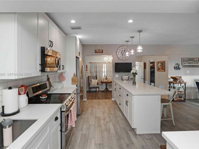 Home for sale at 1221 SW 74th Ct - photo 7441524