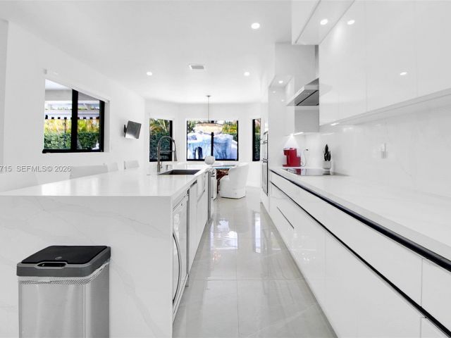 Home for sale at 2600 SW 128th Ave - photo 7441505