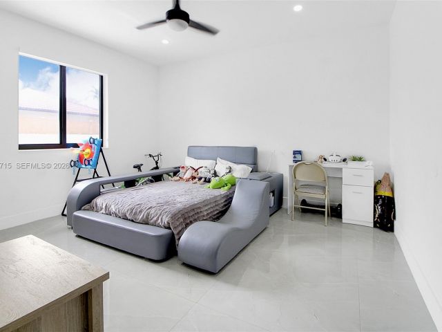 Home for sale at 2600 SW 128th Ave - photo 7441513