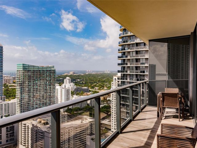 Apartment for rent  Unit #3703 - photo 7444244