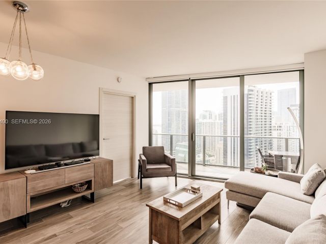 Apartment for rent  Unit #3703 - photo 7444245