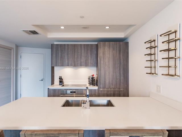 Apartment for rent  Unit #3703 - photo 7444250