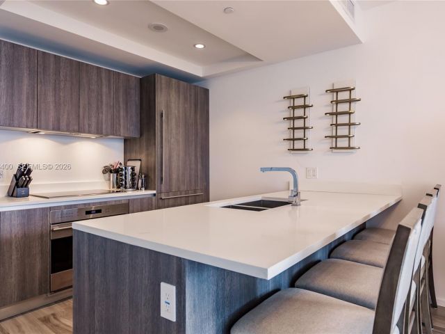 Apartment for rent  Unit #3703 - photo 7444251