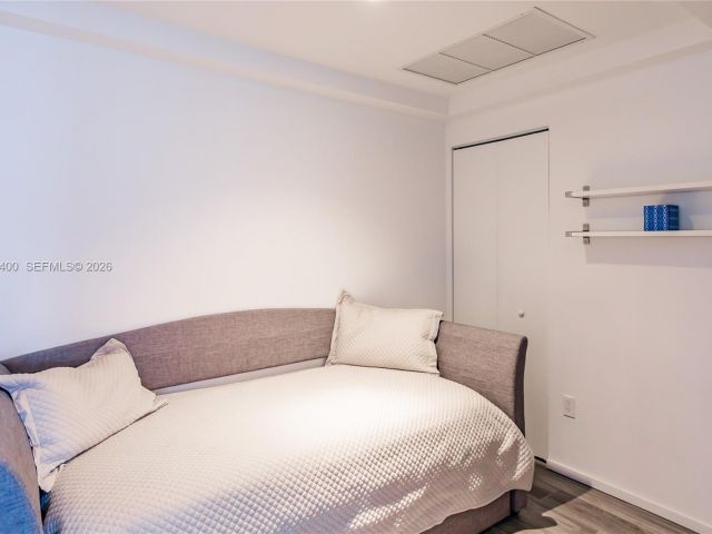 Apartment for rent  Unit #3703 - photo 7444260