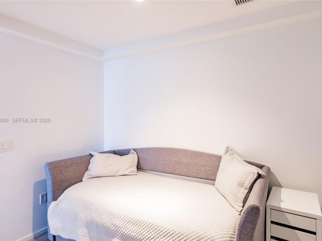 Apartment for rent  Unit #3703 - photo 7444261