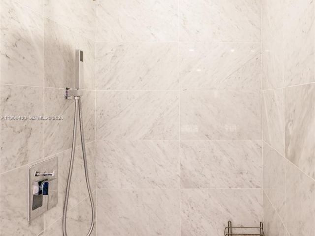 Apartment for rent  Unit #3703 - photo 7444263