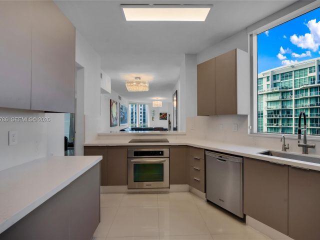 Apartment for sale  Unit #602 - photo 7443135