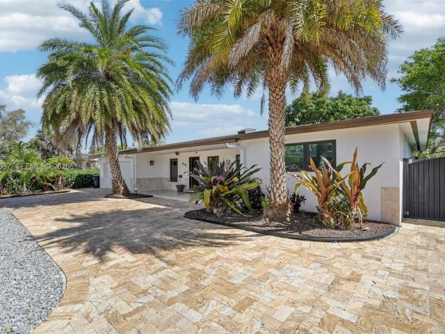 Home for sale at 8333 SW 144th Ct - photo 7441538