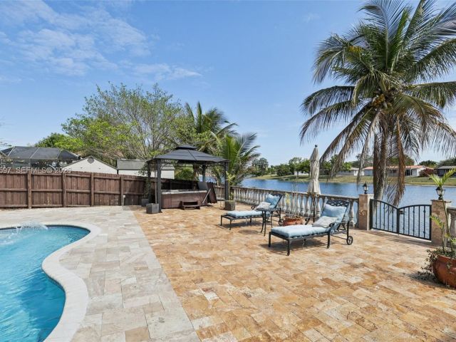 Home for sale at 8333 SW 144th Ct - photo 7441544