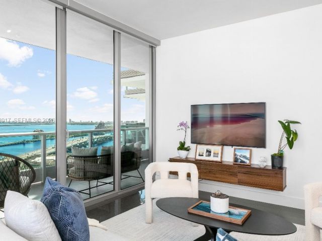 Apartment for sale  Unit #3212 - photo 7440975