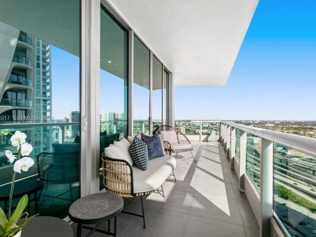 Apartment for sale  Unit #3212 - photo 7440984