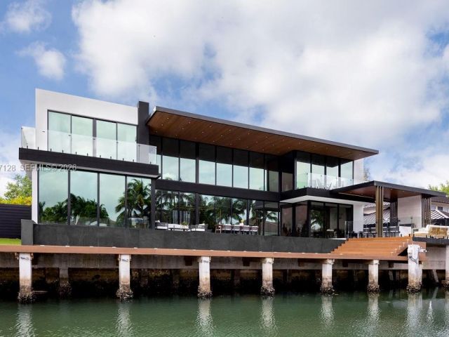 Home for rent at 1102 Washington St - photo 7462164