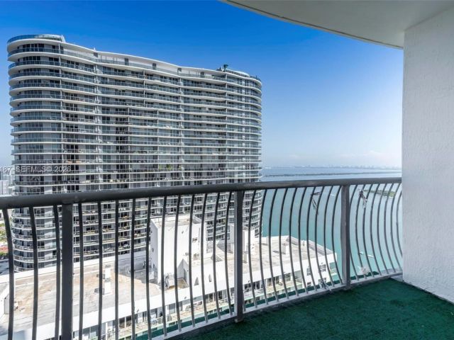 Apartment for sale  Unit #4507 - photo 7444724