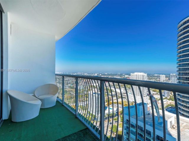 Apartment for sale  Unit #4507 - photo 7444725