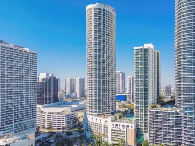 condo for sale in Miami - 1750 N Bayshore Dr 4507 - MondialRealty
