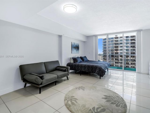 Apartment for rent  Unit #4507 - photo 7444732