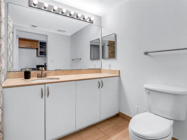 Apartment for rent  Unit #4507 - photo 7444742