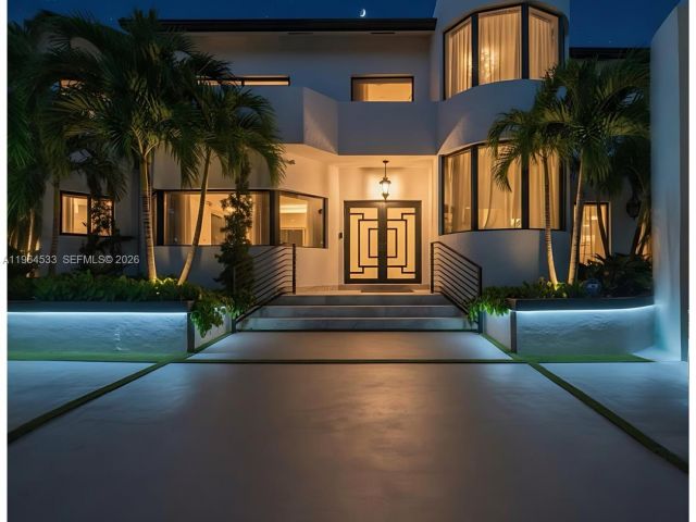 Home for sale at 6180 Pine Tree Dr - photo 7440334