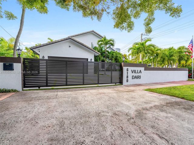 Home for sale at 6180 Pine Tree Dr - photo 7440335