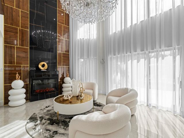 Home for sale at 6180 Pine Tree Dr - photo 7440340