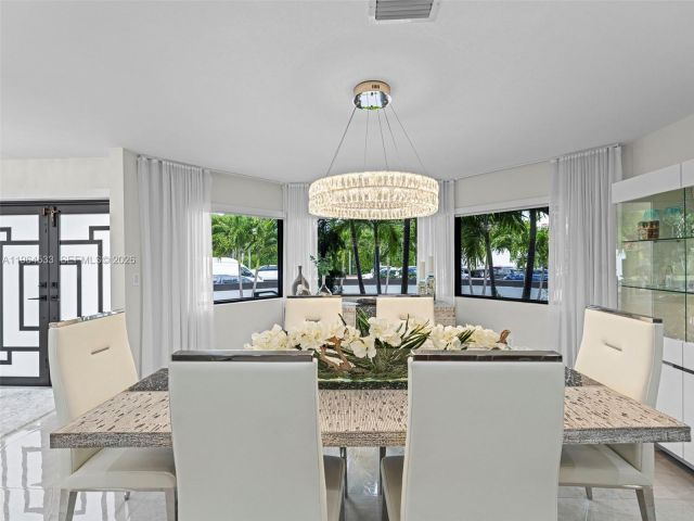 Home for sale at 6180 Pine Tree Dr - photo 7440350