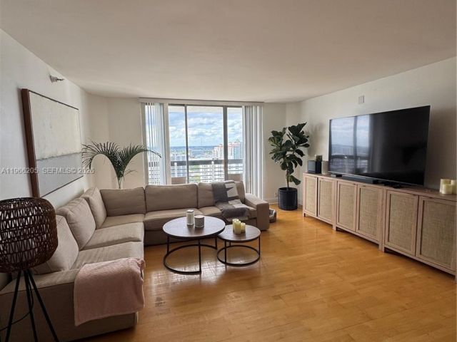 Apartment for sale  Unit #3003 - photo 7443434