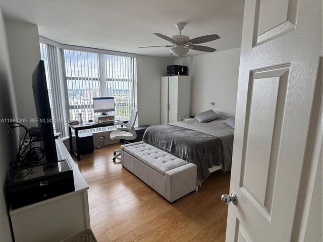 Apartment for sale  Unit #3003 - photo 7443441