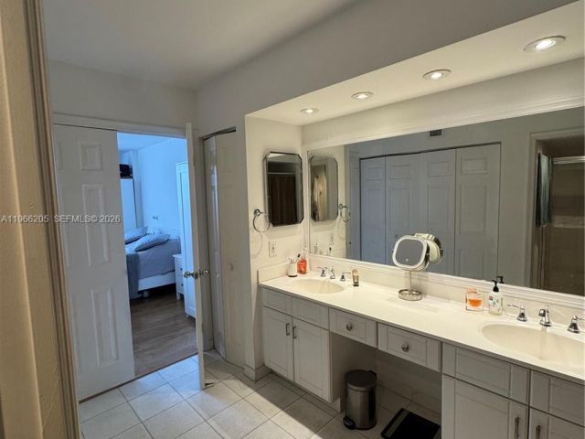 Apartment for sale  Unit #3003 - photo 7443444