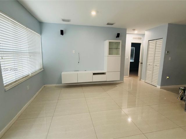 Home for rent at 2318 Washington St - photo 7449248