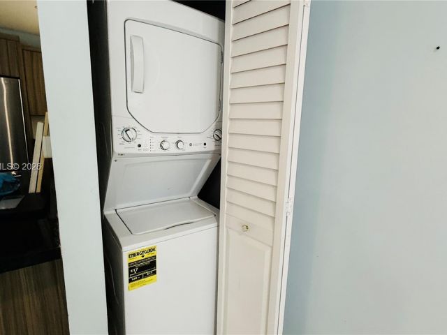 Home for rent at 2318 Washington St - photo 7449250