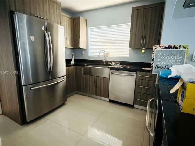 Home for rent at 2318 Washington St - photo 7449251