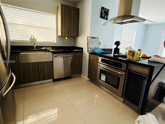 Home for rent at 2318 Washington St - photo 7449252