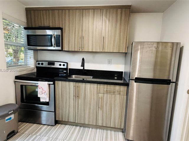 Home for rent at 2318 Washington St - photo 7449263