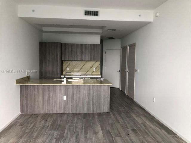 Apartment for rent  Unit #5108 - photo 7444224