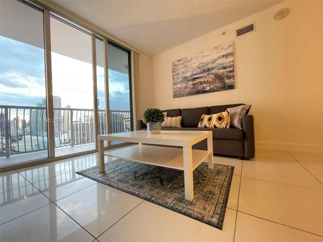 Apartment for sale  Unit #2710 - photo 7447775