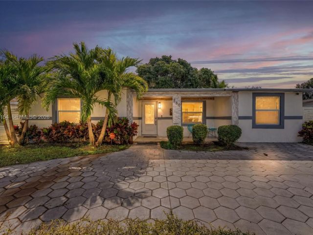 Home for sale at 860 NE 142nd St - photo 7442961