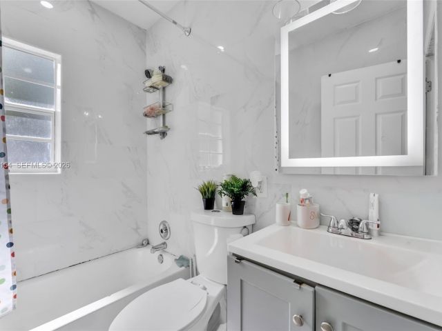 Home for sale at 860 NE 142nd St - photo 7442967