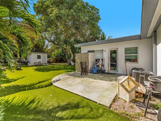 Home for sale at 860 NE 142nd St - photo 7442975