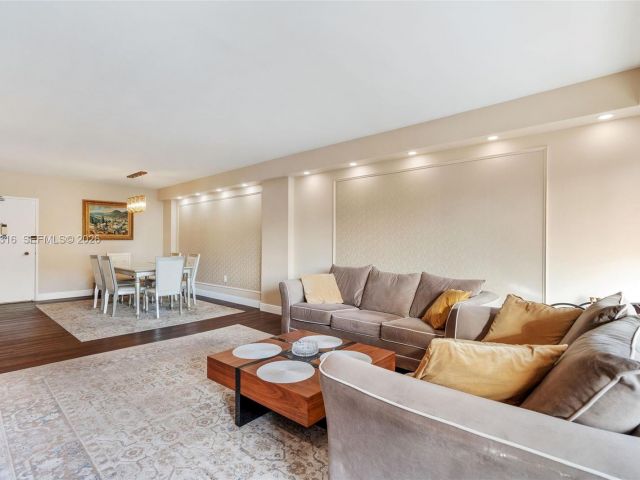 Apartment for rent  Unit #9G - photo 7500684